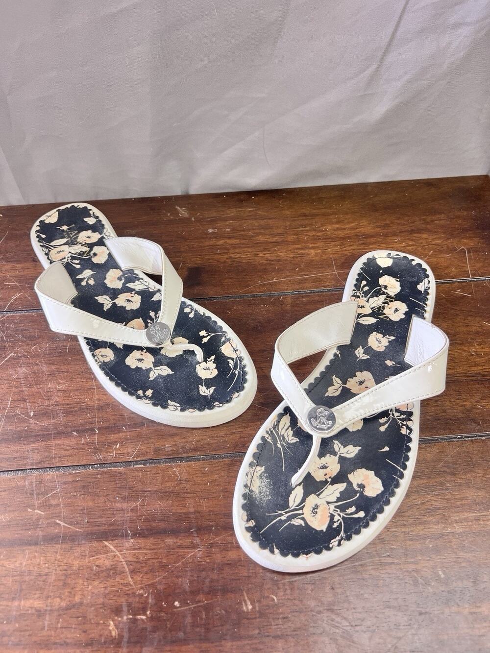 Ralph Lauren "Raia" thong flip-flop sandals Size 8 TG 2026